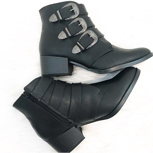 Black buckle booties - Picture 2 of 3